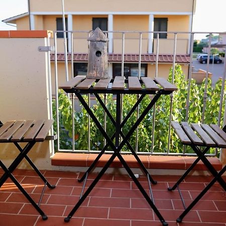 Sweet Home Tuscany Bientina Bagian luar foto